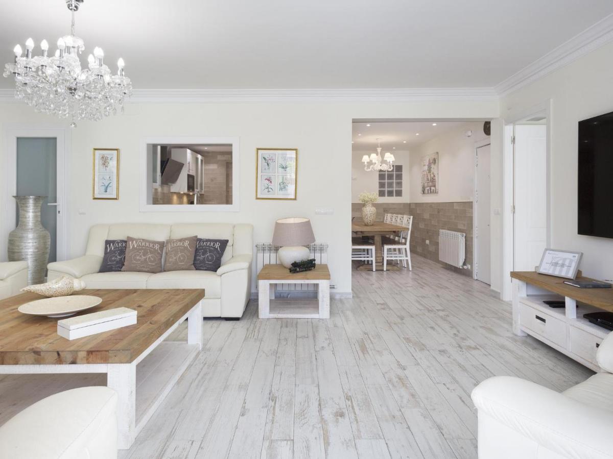 Sitges Spaces Mediterranean Apartments 5 Bedrooms, 4 Bathrooms, 75M2 Terrace, Centre Sitges- Sleeps 11 Exterior foto