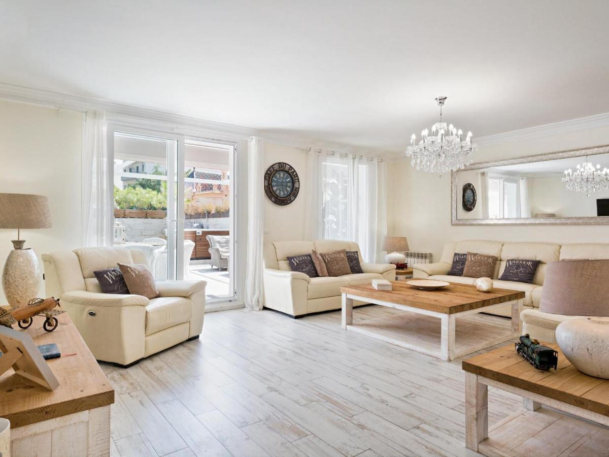 Sitges Spaces Mediterranean Apartments 5 Bedrooms, 4 Bathrooms, 75M2 Terrace, Centre Sitges- Sleeps 11 Exterior foto