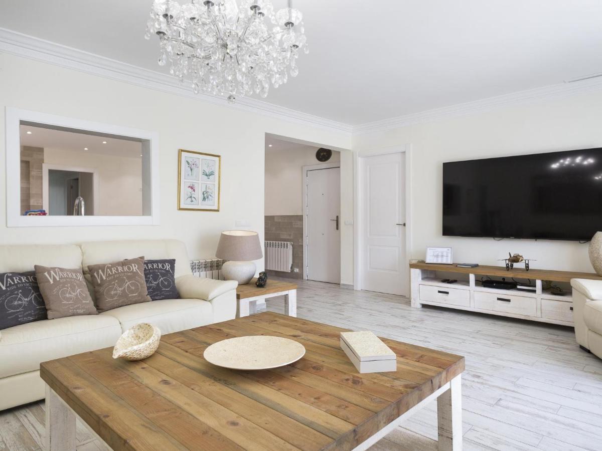 Sitges Spaces Mediterranean Apartments 5 Bedrooms, 4 Bathrooms, 75M2 Terrace, Centre Sitges- Sleeps 11 Exterior foto